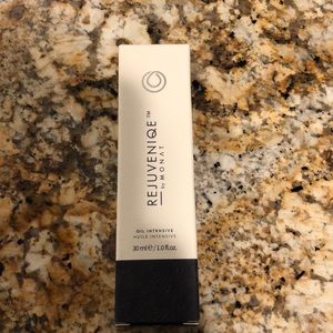 Monat Rejuveniqe Oil Intensive